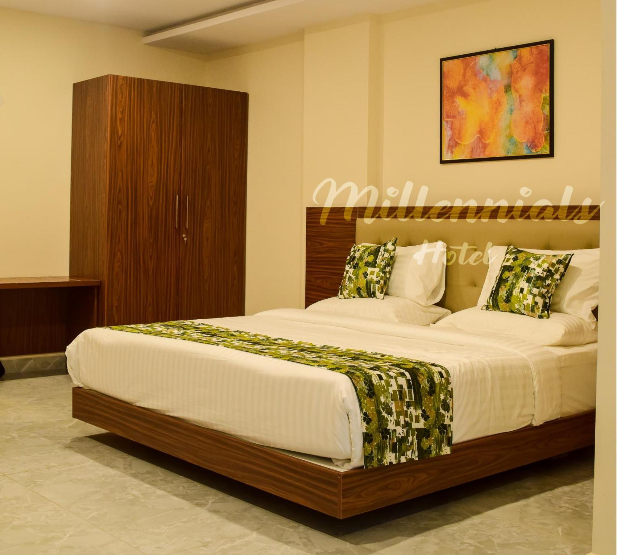 S R Plaza At Delhi Airport Hotel New Delhi Exterior photo
