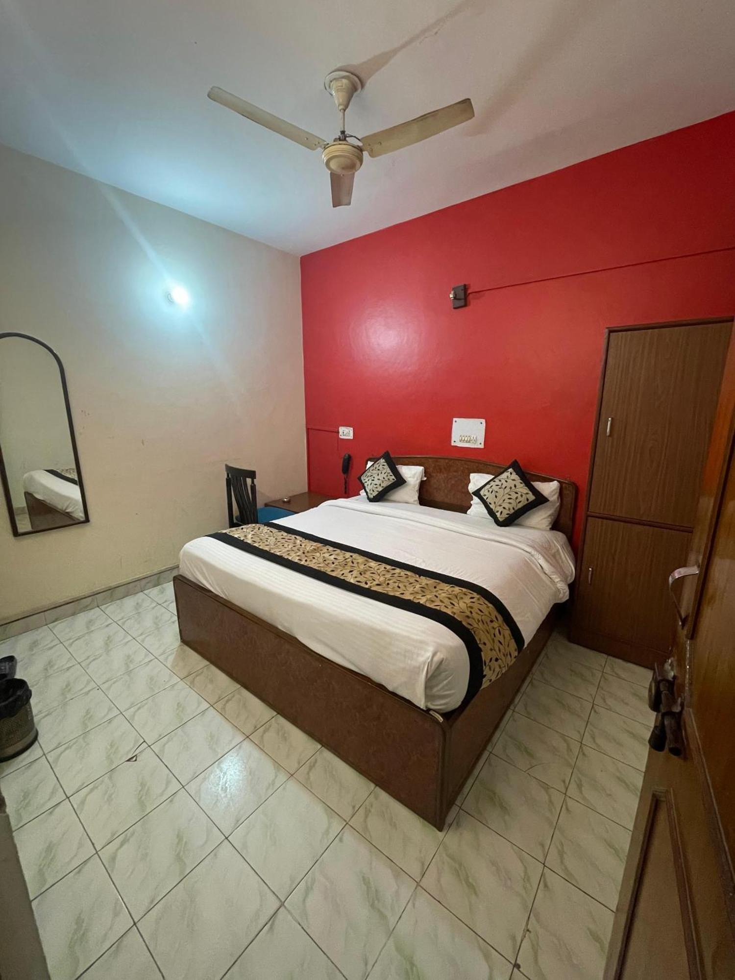 S R Plaza At Delhi Airport Hotel New Delhi Exterior photo
