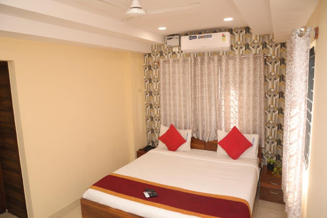 S R Plaza At Delhi Airport Hotel New Delhi Exterior photo